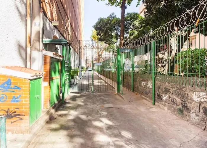 Quarto Em Casa De Vila Em Botafogo, Rio De Janeiro